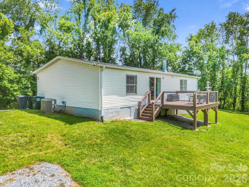 210 Banner Farm Road, Mills River, NC 28759.  MLS# CAR4396188, YatesRealty ID 32577. 