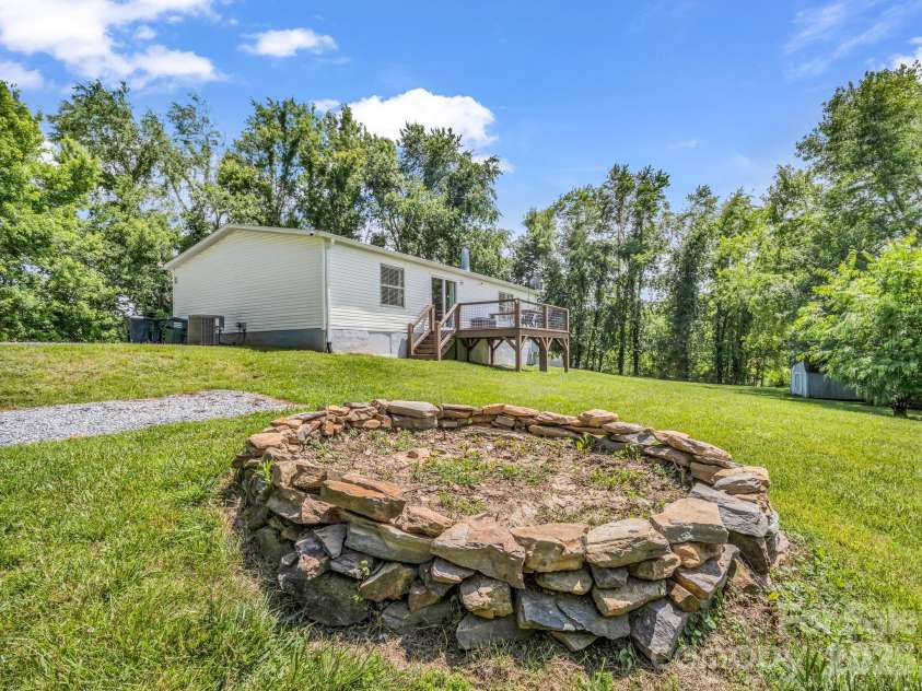 210 Banner Farm Road, Mills River, NC 28759.  MLS# CAR4396188, YatesRealty ID 32577. 