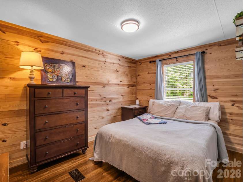 210 Banner Farm Road, Mills River, NC 28759.  MLS# CAR4396188, YatesRealty ID 32577. 