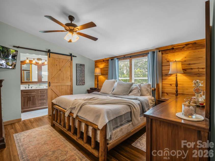 210 Banner Farm Road, Mills River, NC 28759.  MLS# CAR4396188, YatesRealty ID 32577. 