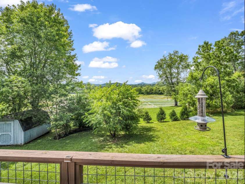 210 Banner Farm Road, Mills River, NC 28759.  MLS# CAR4396188, YatesRealty ID 32577. 