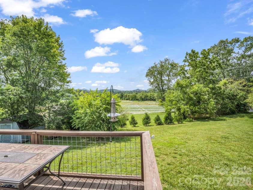 210 Banner Farm Road, Mills River, NC 28759.  MLS# CAR4396188, YatesRealty ID 32577. 