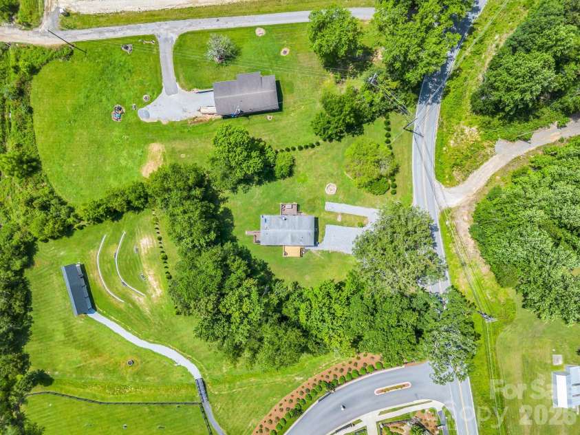 210 Banner Farm Road, Mills River, NC 28759.  MLS# CAR4396188, YatesRealty ID 32577. 