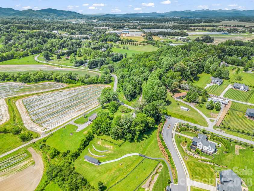 210 Banner Farm Road, Mills River, NC 28759.  MLS# CAR4396188, YatesRealty ID 32577. 