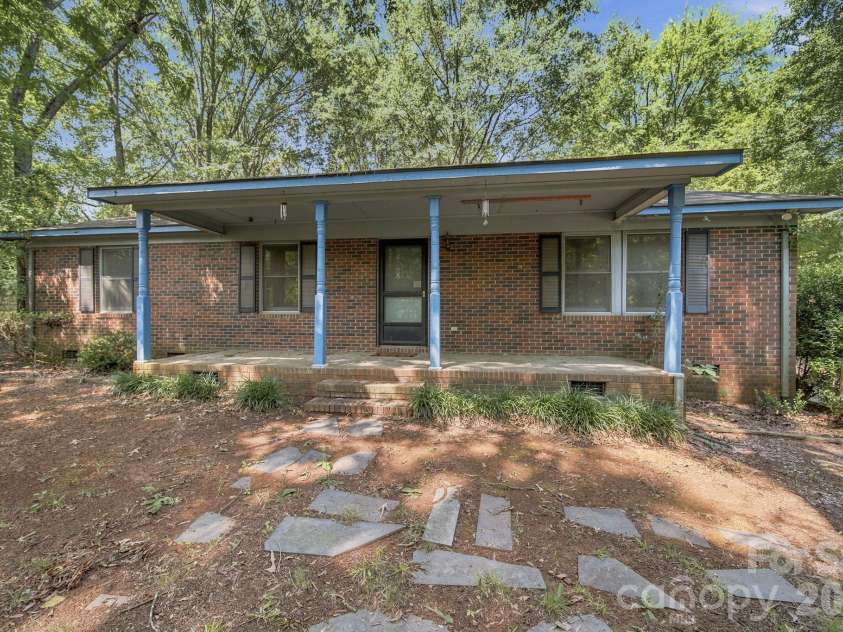 11488 Beagle Street, Midland, NC 28107.  MLS# CAR4397037, YatesRealty ID 32579. 