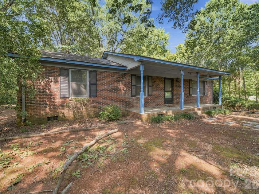 11488 Beagle Street, Midland, NC 28107.  MLS# CAR4397037, YatesRealty ID 32579. 