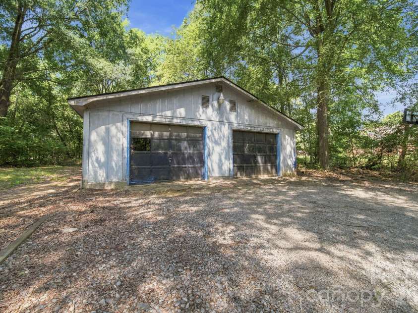 11488 Beagle Street, Midland, NC 28107.  MLS# CAR4397037, YatesRealty ID 32579. 