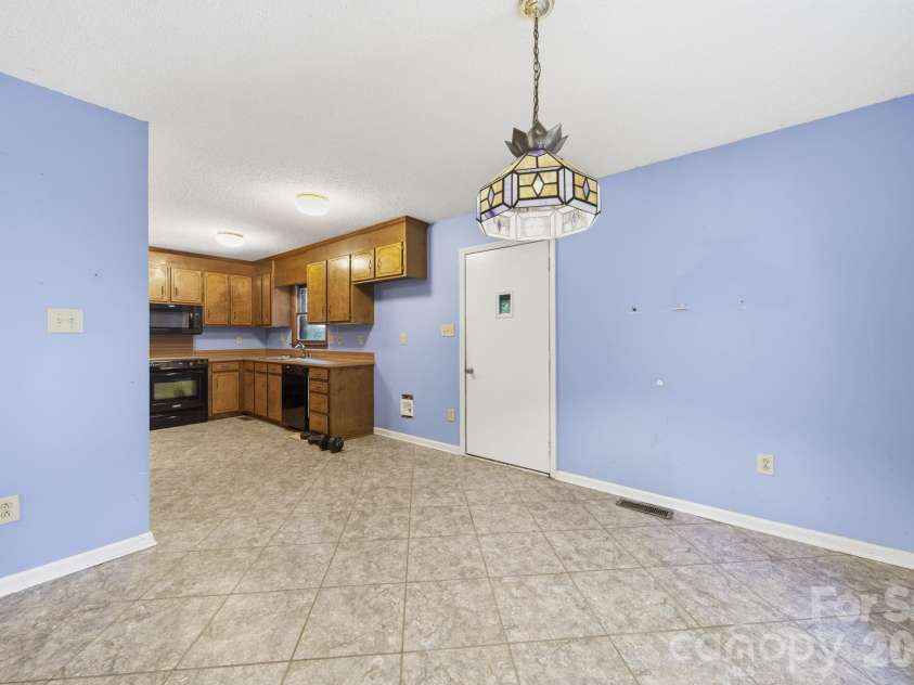 11488 Beagle Street, Midland, NC 28107.  MLS# CAR4397037, YatesRealty ID 32579. Dining Area.
