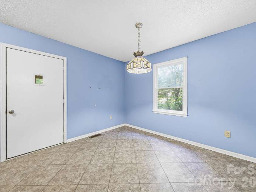 11488 Beagle Street, Midland, NC 28107.  MLS# CAR4397037, YatesRealty ID 32579. Dining Area.