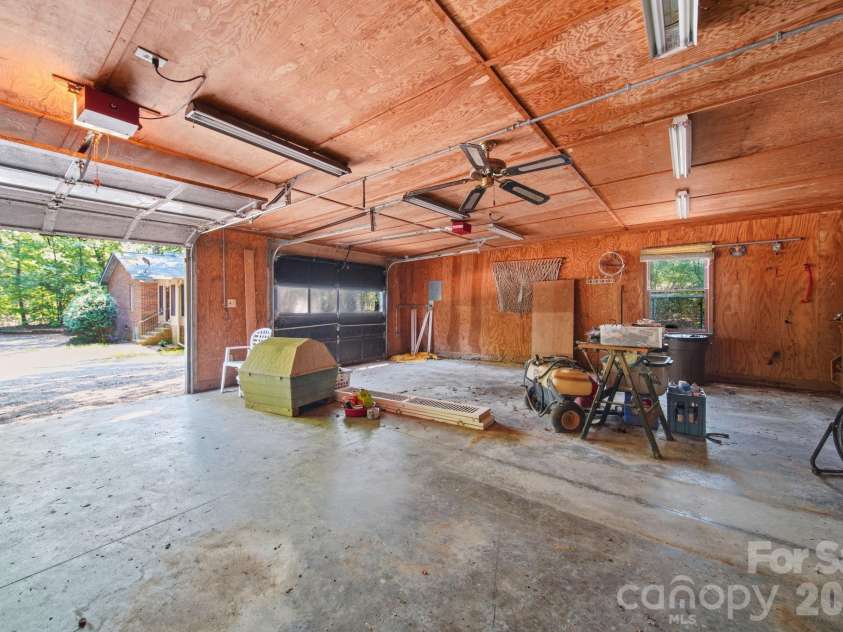 11488 Beagle Street, Midland, NC 28107.  MLS# CAR4397037, YatesRealty ID 32579. Garage.
