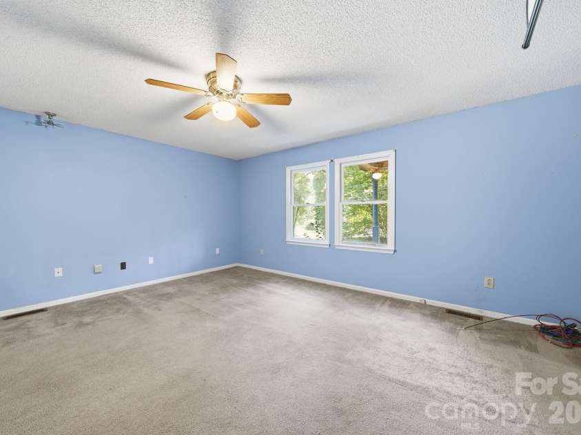 11488 Beagle Street, Midland, NC 28107.  MLS# CAR4397037, YatesRealty ID 32579. Living Room.