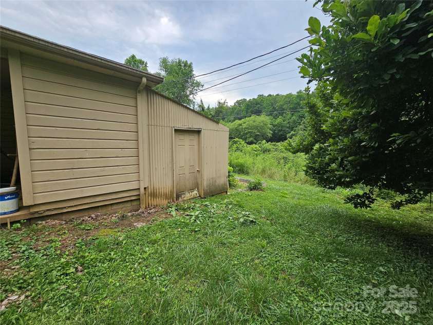 573 Uptons Landing Road, Marion, NC 28752.  MLS# CAR4278162, YatesRealty ID 3258. 2nd Storage room