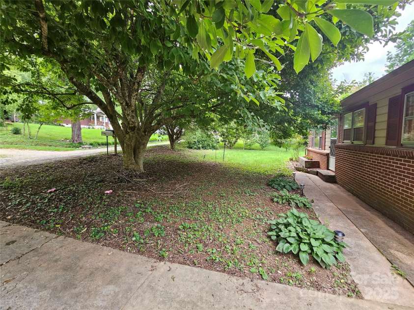 573 Uptons Landing Road, Marion, NC 28752.  MLS# CAR4278162, YatesRealty ID 3258. Front yard