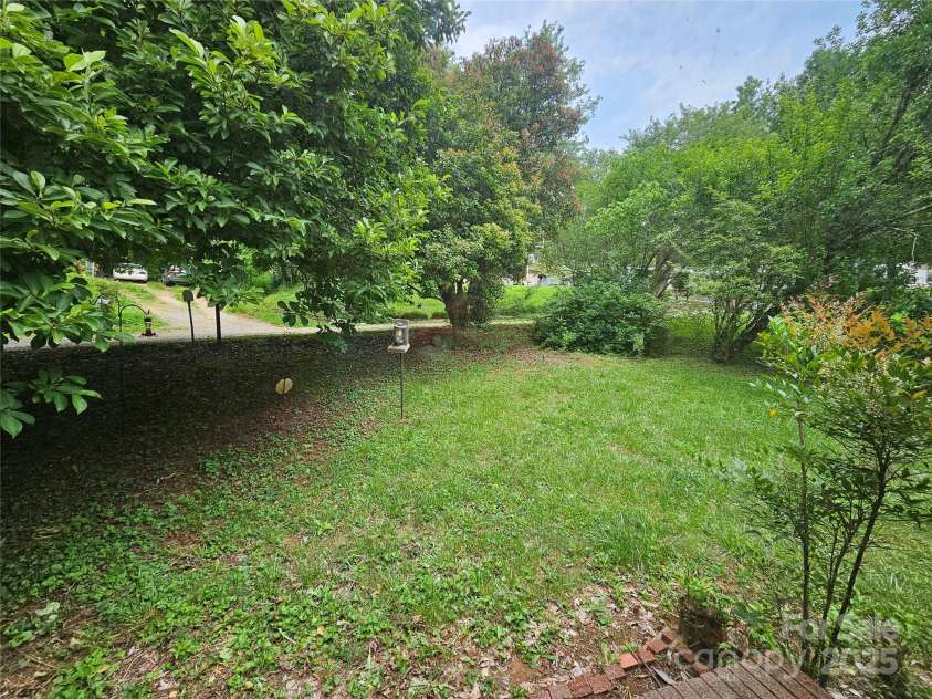 573 Uptons Landing Road, Marion, NC 28752.  MLS# CAR4278162, YatesRealty ID 3258. Front yard