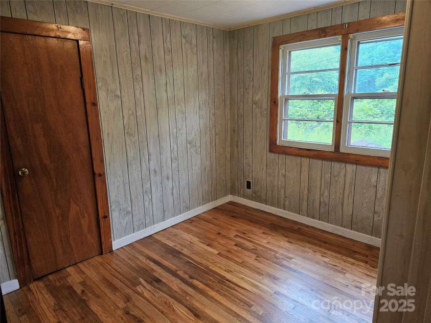 573 Uptons Landing Road, Marion, NC 28752.  MLS# CAR4278162, YatesRealty ID 3258. Middle bedroom