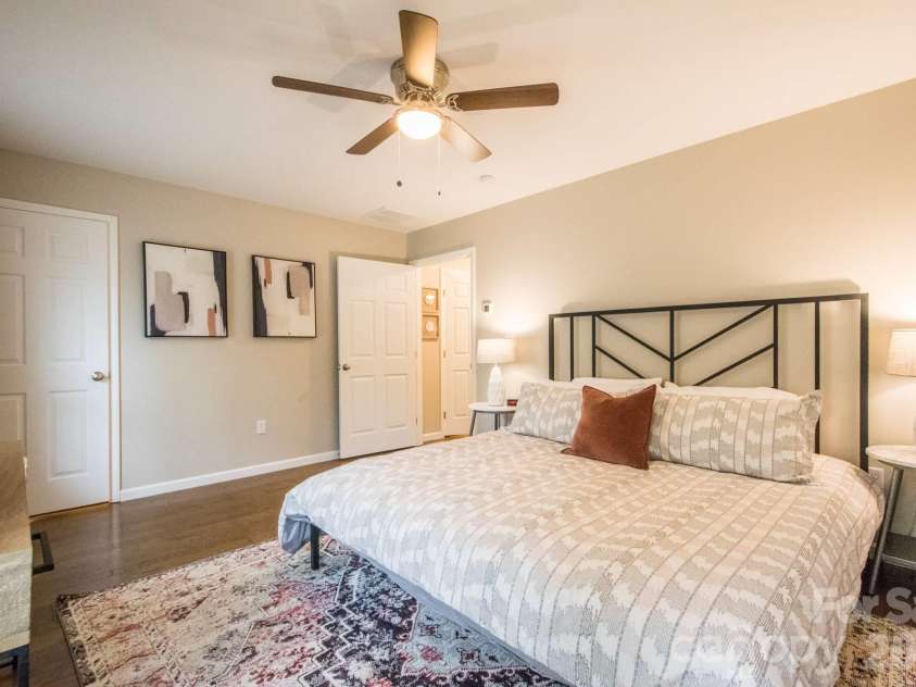305 Jenna Clare Lane, Asheville, NC 28803.  MLS# CAR4396061, YatesRealty ID 32580. 