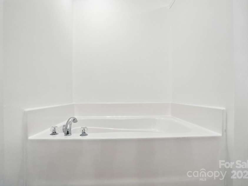 13310 Erwin Road, Charlotte, NC 28273.  MLS# CAR4287859, YatesRealty ID 32581. 