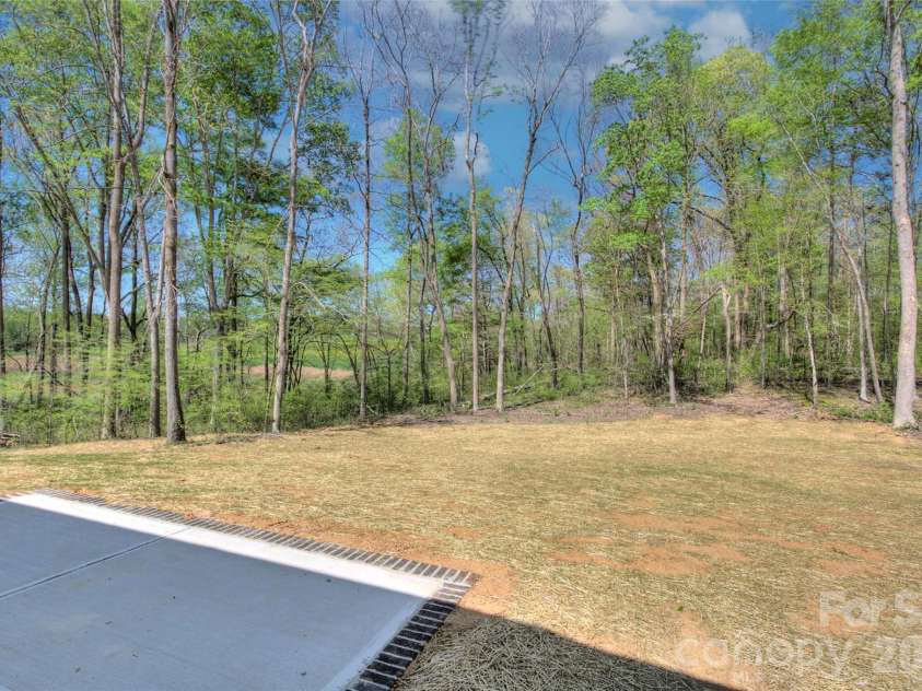 1033 Harrogate Drive, Bessemer City, NC 28016.  MLS# CAR4396058, YatesRealty ID 32582. 
