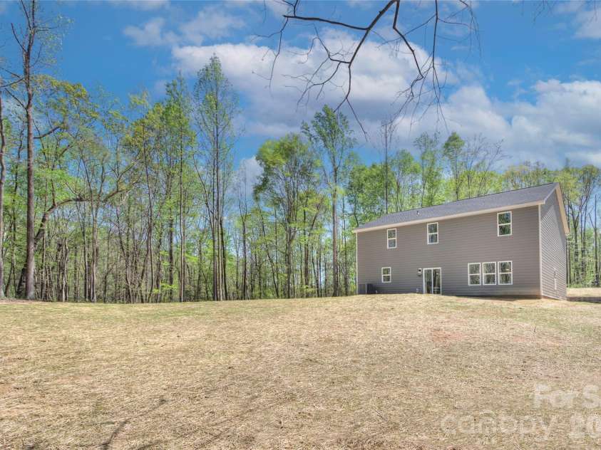 1033 Harrogate Drive, Bessemer City, NC 28016.  MLS# CAR4396058, YatesRealty ID 32582. 