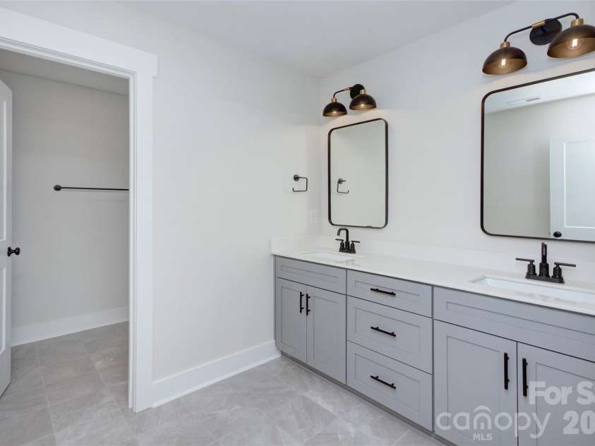 1033 Harrogate Drive, Bessemer City, NC 28016.  MLS# CAR4396058, YatesRealty ID 32582. Shared Bathroom