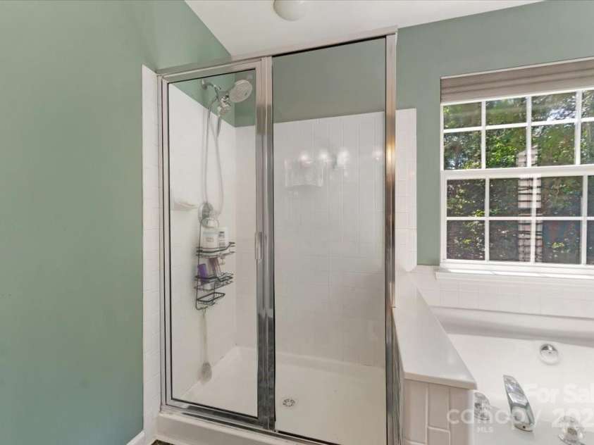 4000 Garfield Court, Waxhaw, NC 28173.  MLS# CAR4278993, YatesRealty ID 32583. Primary Bathroom