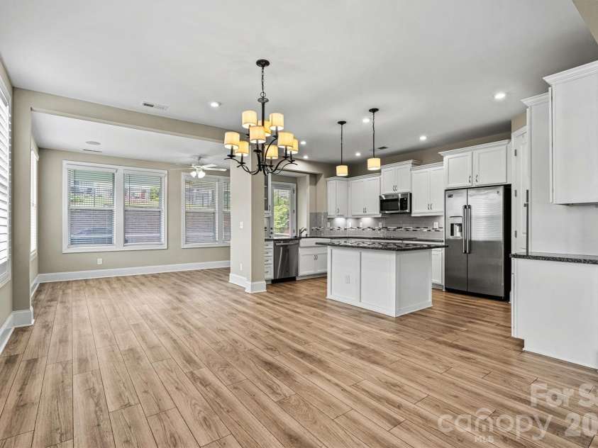 7362 Overjoyed Crossing, Charlotte, NC 28215.  MLS# CAR4395734, YatesRealty ID 32583. 