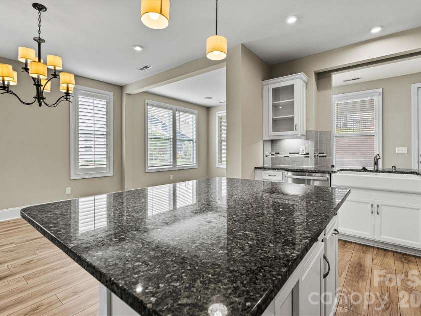 7362 Overjoyed Crossing, Charlotte, NC 28215.  MLS# CAR4395734, YatesRealty ID 32583. 