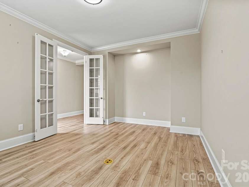 7362 Overjoyed Crossing, Charlotte, NC 28215.  MLS# CAR4395734, YatesRealty ID 32583. 