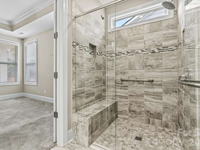 7362 Overjoyed Crossing, Charlotte, NC 28215.  MLS# CAR4395734, YatesRealty ID 32583. 