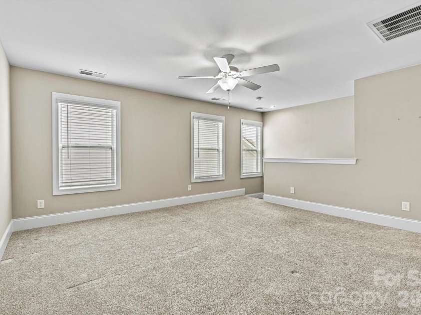 7362 Overjoyed Crossing, Charlotte, NC 28215.  MLS# CAR4395734, YatesRealty ID 32583. 