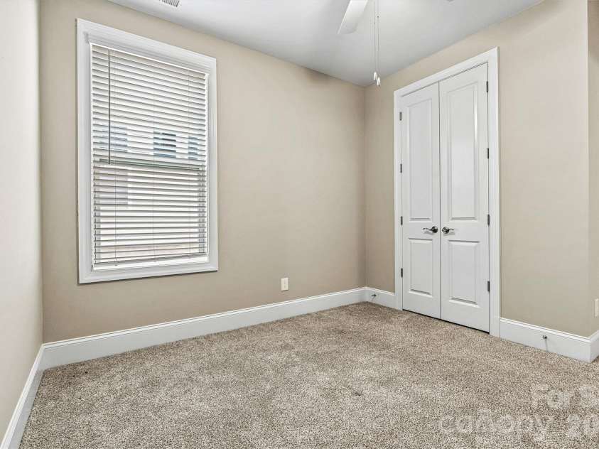 7362 Overjoyed Crossing, Charlotte, NC 28215.  MLS# CAR4395734, YatesRealty ID 32583. 