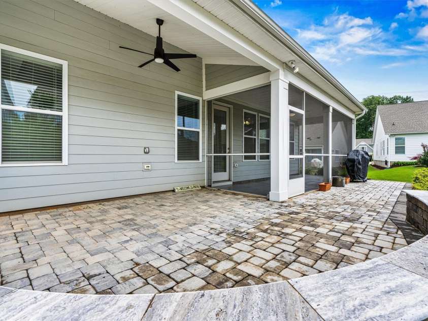 7362 Overjoyed Crossing, Charlotte, NC 28215.  MLS# CAR4395734, YatesRealty ID 32583. 
