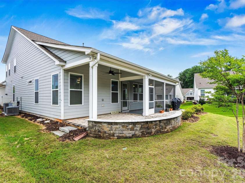 7362 Overjoyed Crossing, Charlotte, NC 28215.  MLS# CAR4395734, YatesRealty ID 32583. 