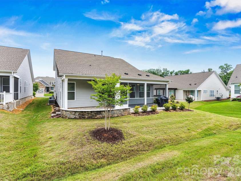 7362 Overjoyed Crossing, Charlotte, NC 28215.  MLS# CAR4395734, YatesRealty ID 32583. 