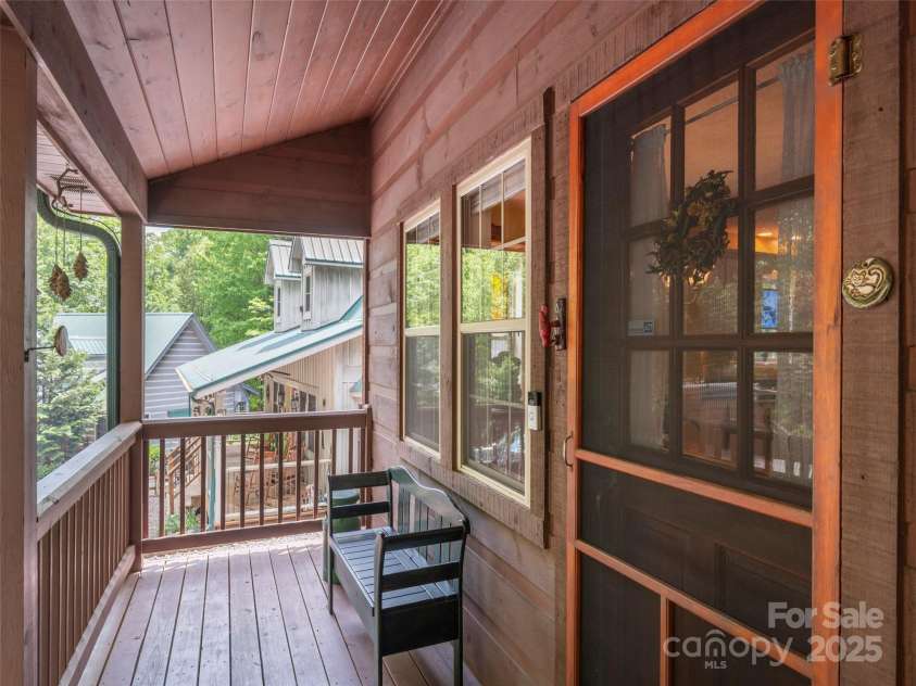 41 Trapper Lane, Waynesville, NC 28785.  MLS# CAR4260270, YatesRealty ID 32584. 