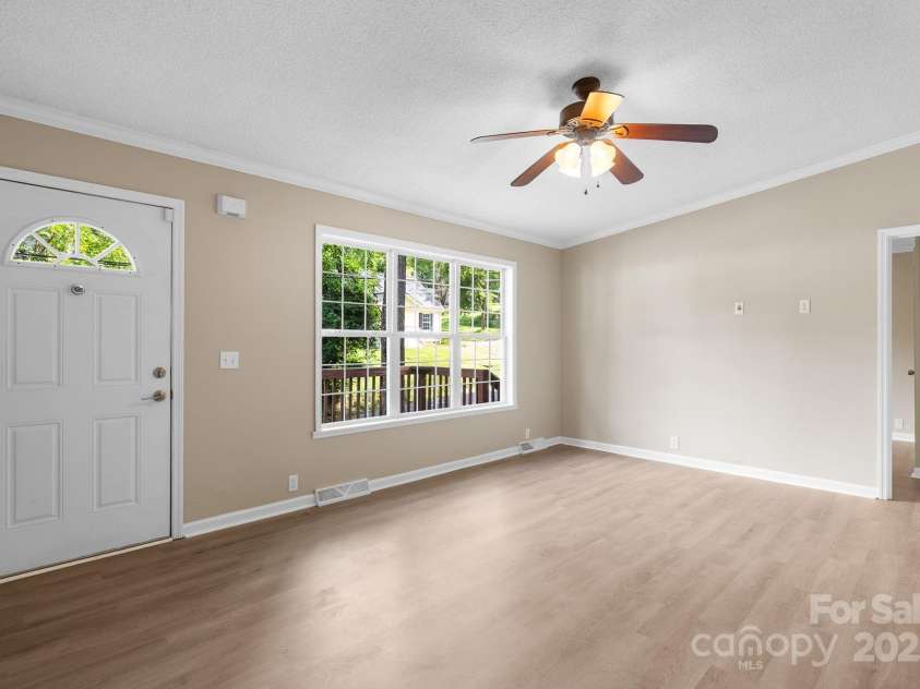 7 Wyatt Street, Asheville, NC 28803.  MLS# CAR4292247, YatesRealty ID 32585. Enter into the living room -1