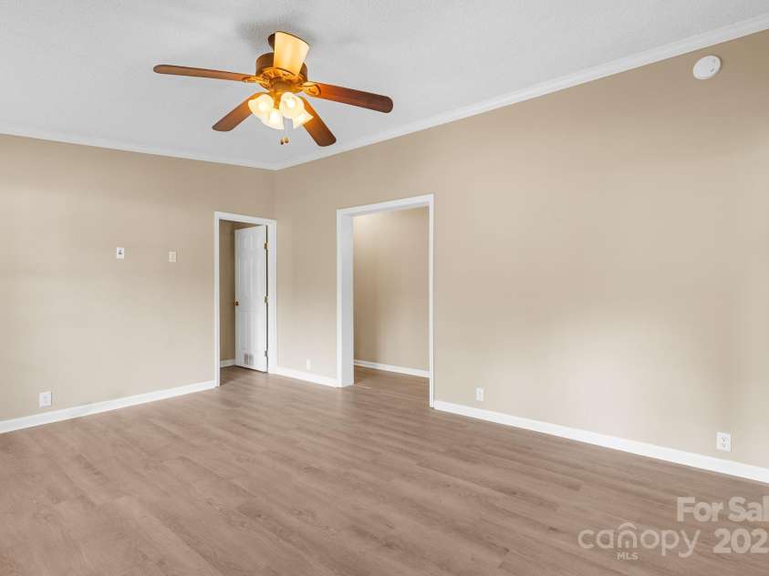 7 Wyatt Street, Asheville, NC 28803.  MLS# CAR4292247, YatesRealty ID 32585. Living room 2