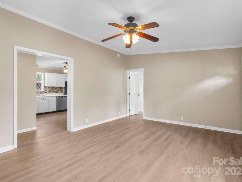 7 Wyatt Street, Asheville, NC 28803.  MLS# CAR4292247, YatesRealty ID 32585. Living room 3