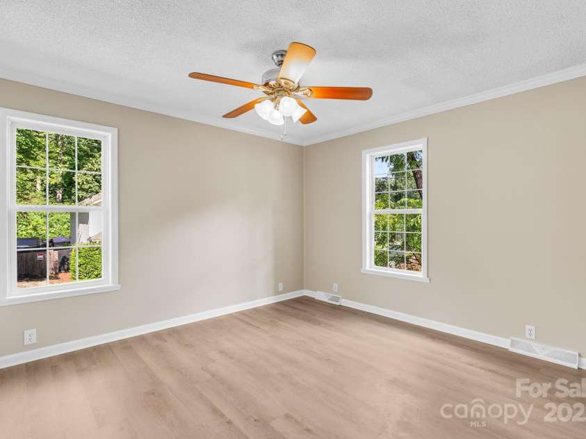 7 Wyatt Street, Asheville, NC 28803.  MLS# CAR4292247, YatesRealty ID 32585. Primary bedroom