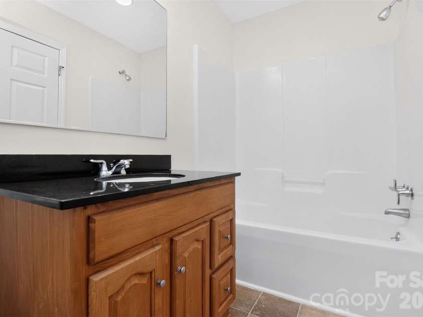 221 Potter Road, Lancaster, SC 29720.  MLS# CAR4396108, YatesRealty ID 32586. 2nd bathroom