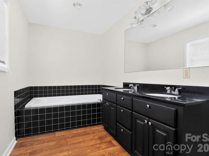 221 Potter Road, Lancaster, SC 29720.  MLS# CAR4396108, YatesRealty ID 32586. Primary Bath
