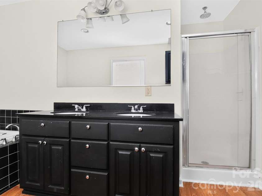221 Potter Road, Lancaster, SC 29720.  MLS# CAR4396108, YatesRealty ID 32586. Primary Bath