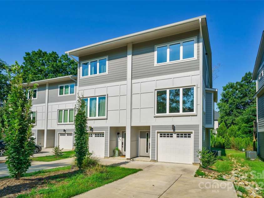 7318 Swans Run Road, Charlotte, NC 28226.  MLS# CAR4292844, YatesRealty ID 32586. 