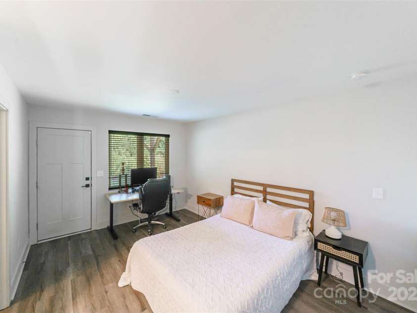 7318 Swans Run Road, Charlotte, NC 28226.  MLS# CAR4292844, YatesRealty ID 32586. 
