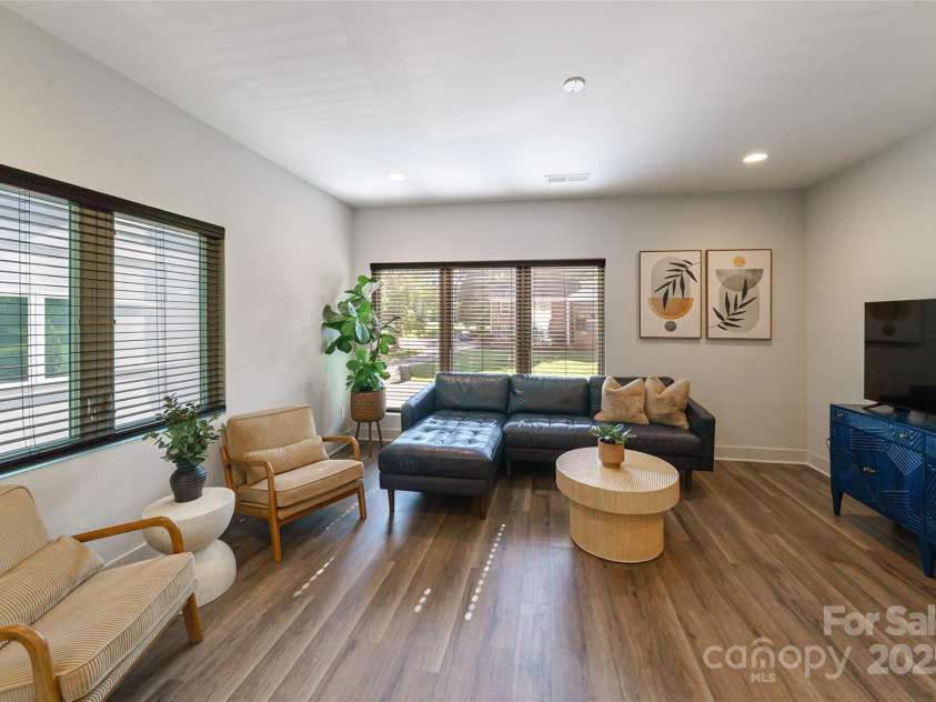 7318 Swans Run Road, Charlotte, NC 28226.  MLS# CAR4292844, YatesRealty ID 32586. 