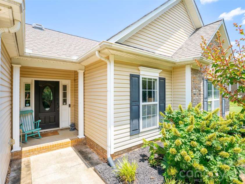 311 Winthrow Creek Road, Mooresville, NC 28115.  MLS# CAR4395620, YatesRealty ID 32588. 