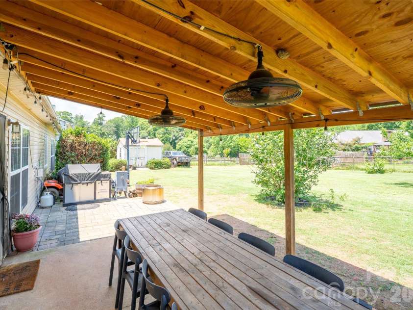 311 Winthrow Creek Road, Mooresville, NC 28115.  MLS# CAR4395620, YatesRealty ID 32588. 