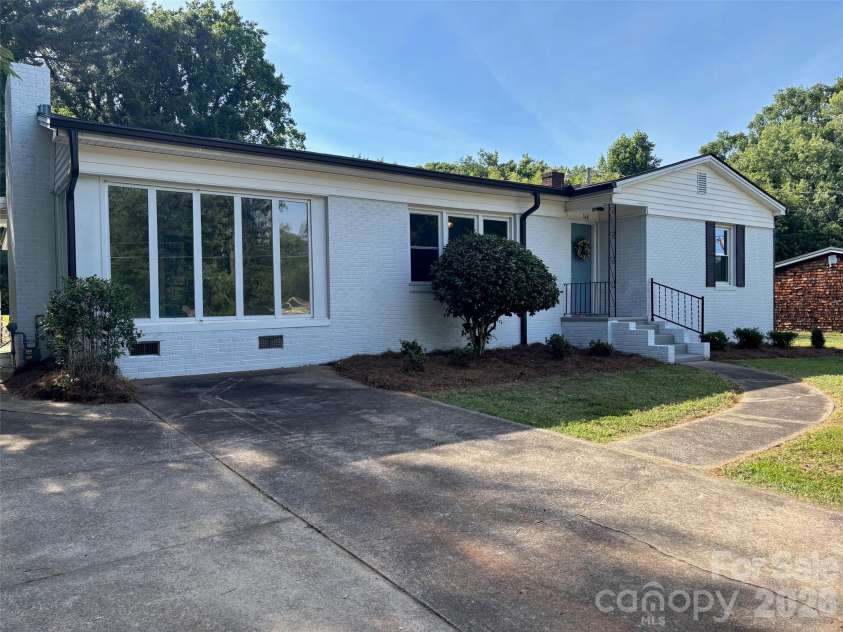 168 Collins Avenue, Forest City, NC 28043.  MLS# CAR4397154, YatesRealty ID 32589. 