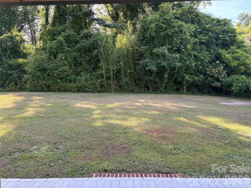 168 Collins Avenue, Forest City, NC 28043.  MLS# CAR4397154, YatesRealty ID 32589. 