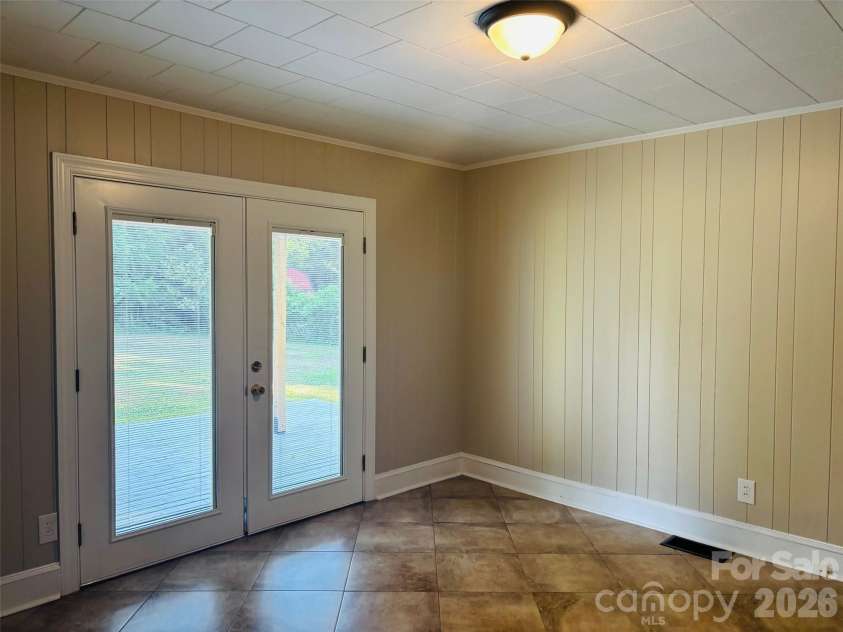 168 Collins Avenue, Forest City, NC 28043.  MLS# CAR4397154, YatesRealty ID 32589. 